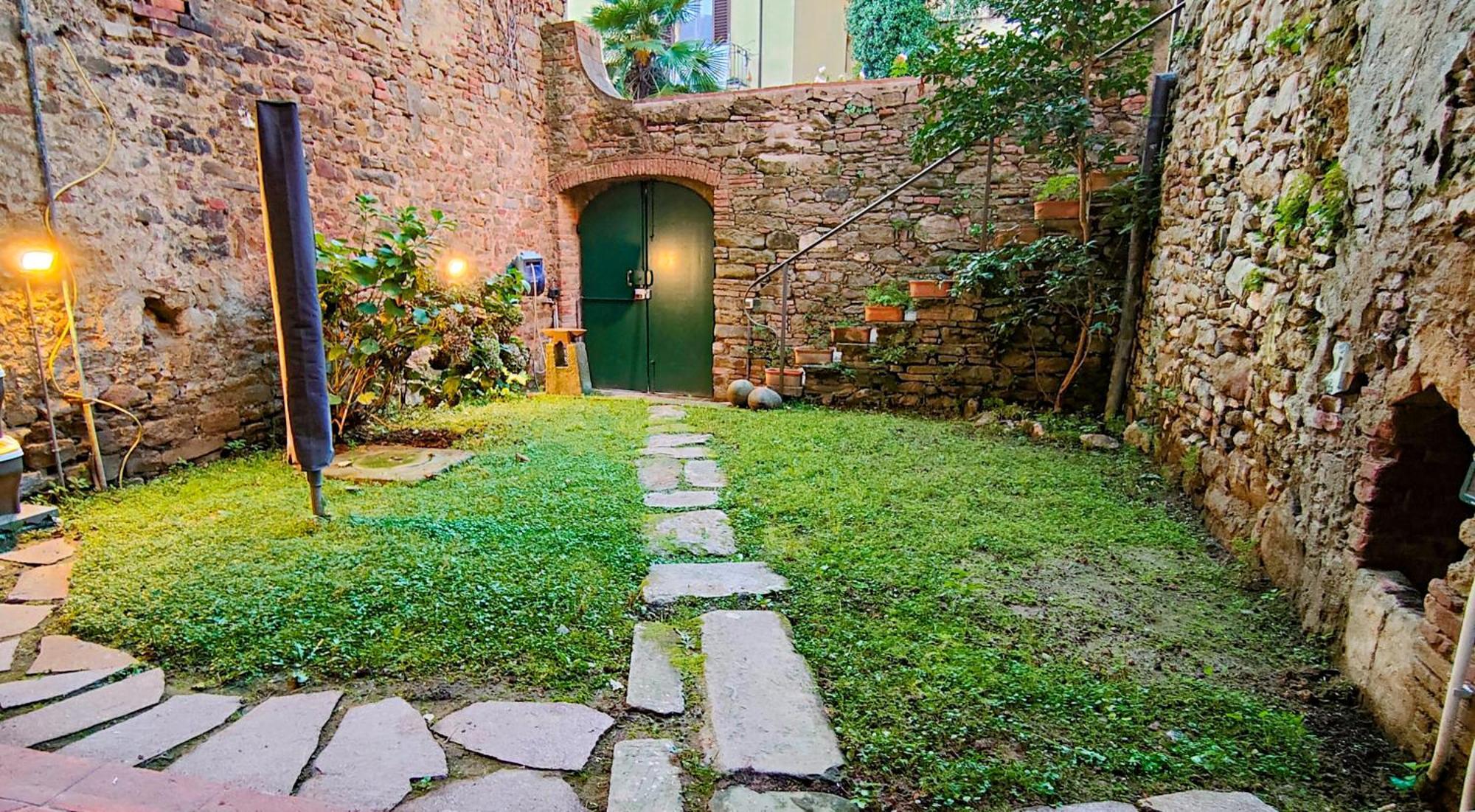 Il Patio Apartment Arezzo Ngoại thất bức ảnh